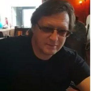 Юрий Хан